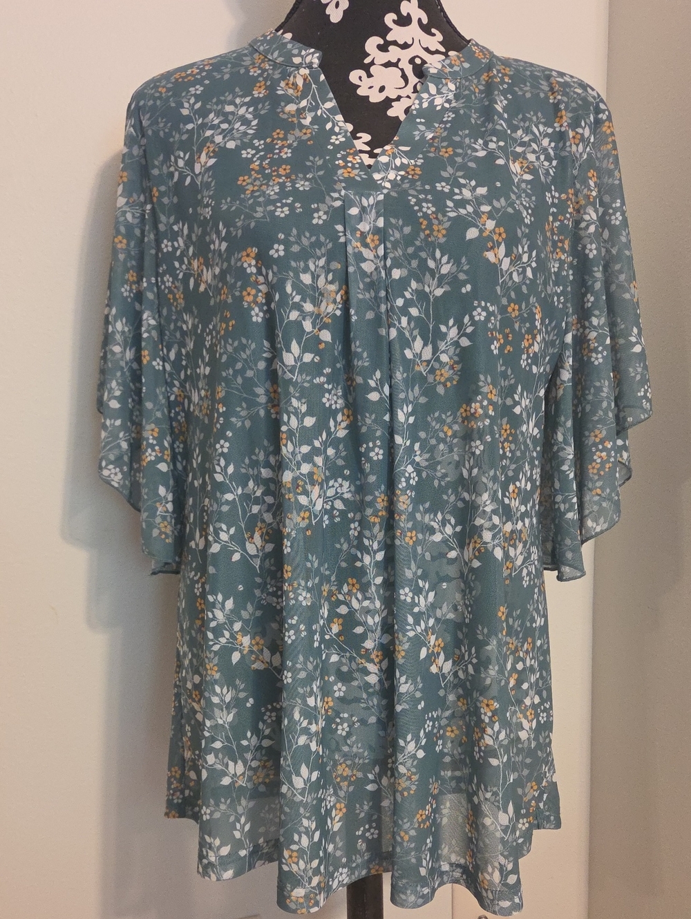 Women's Teal Floral V-Neck Flutter Sleeve Tunic